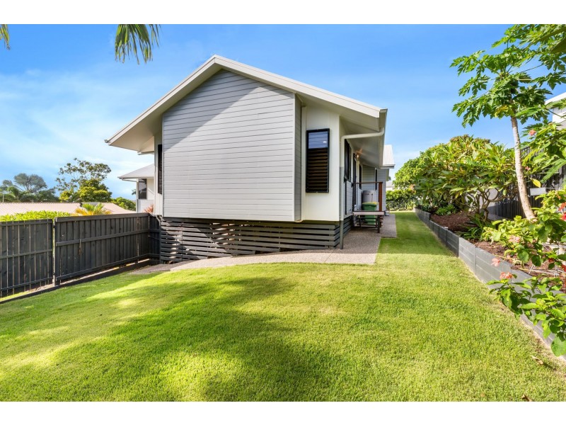 4 Cedar Court, Eimeo QLD 4740