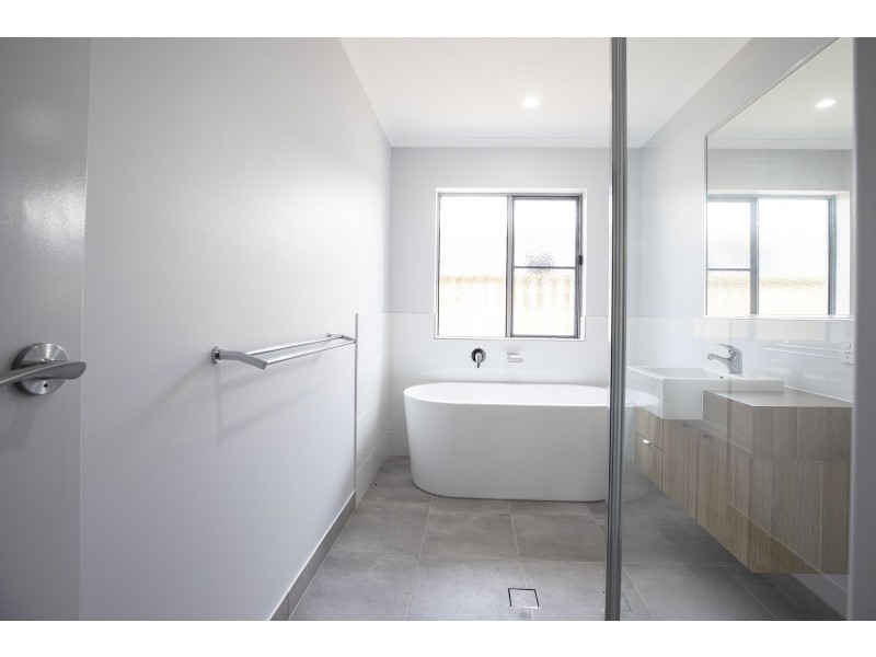 19 Dollarbird Lane, Andergrove QLD 4740