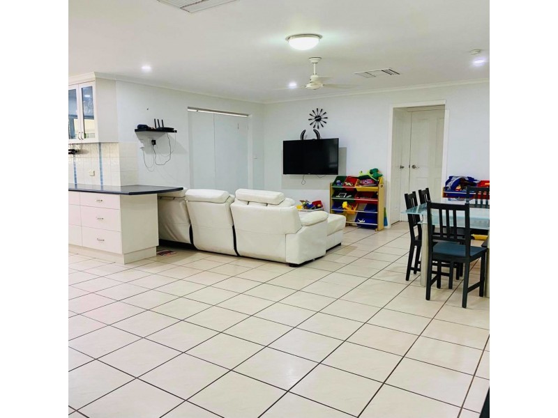 7 Palm Court, Bucasia QLD 4750