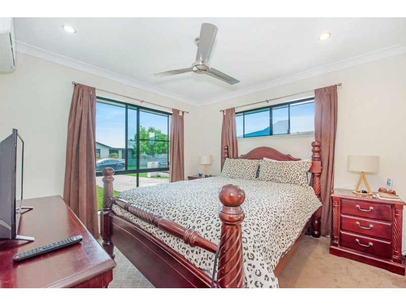 27 Katey Crescent, Mirani QLD 4754