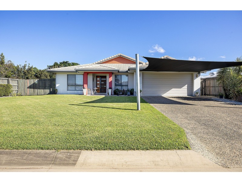 16 Woden Crescent, Ooralea QLD 4740