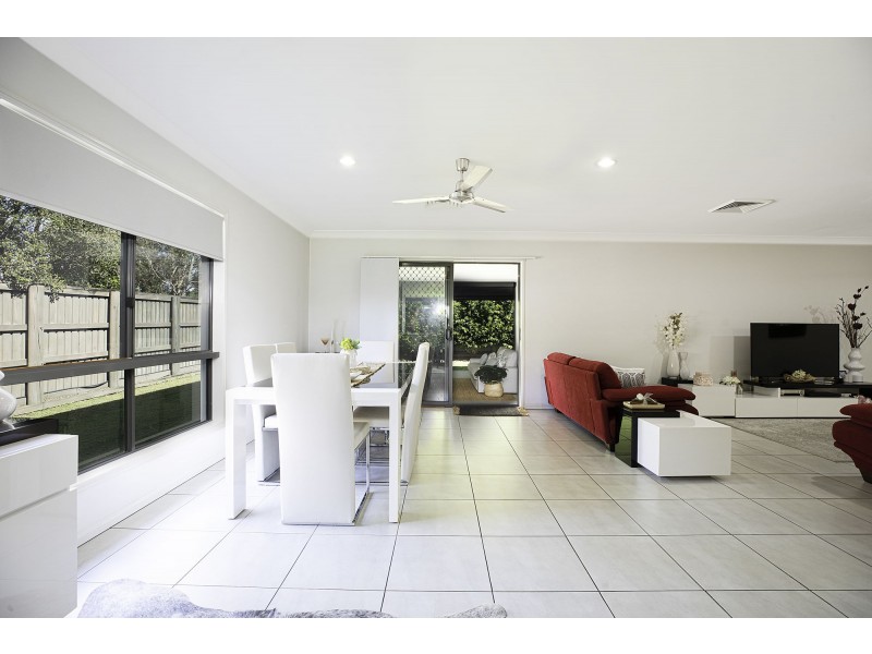 16 Woden Crescent, Ooralea QLD 4740