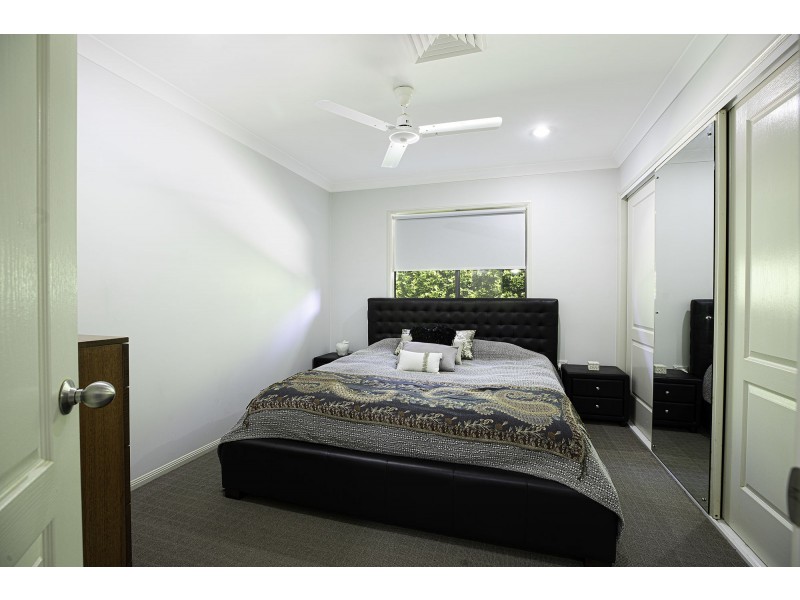16 Woden Crescent, Ooralea QLD 4740