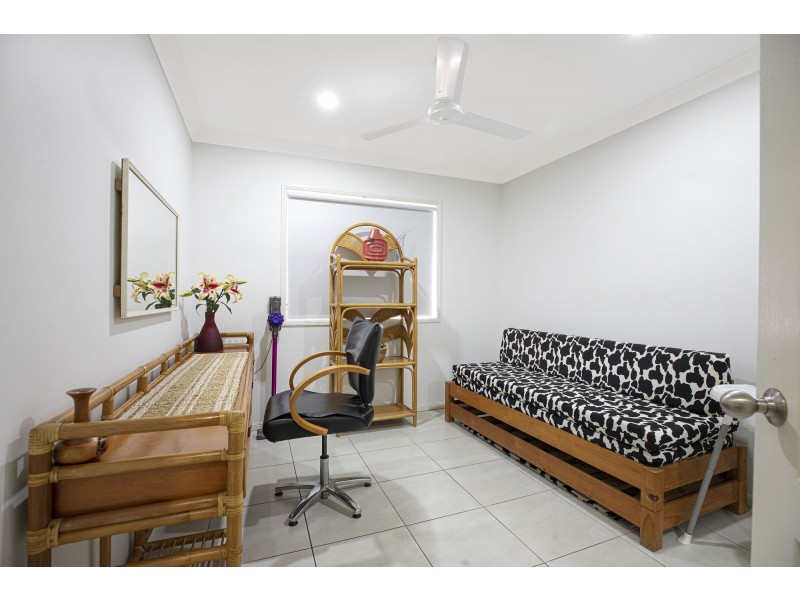 16 Woden Crescent, Ooralea QLD 4740