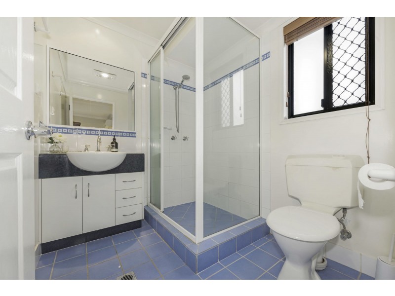 8 Bonsai Court, Glenella QLD 4740