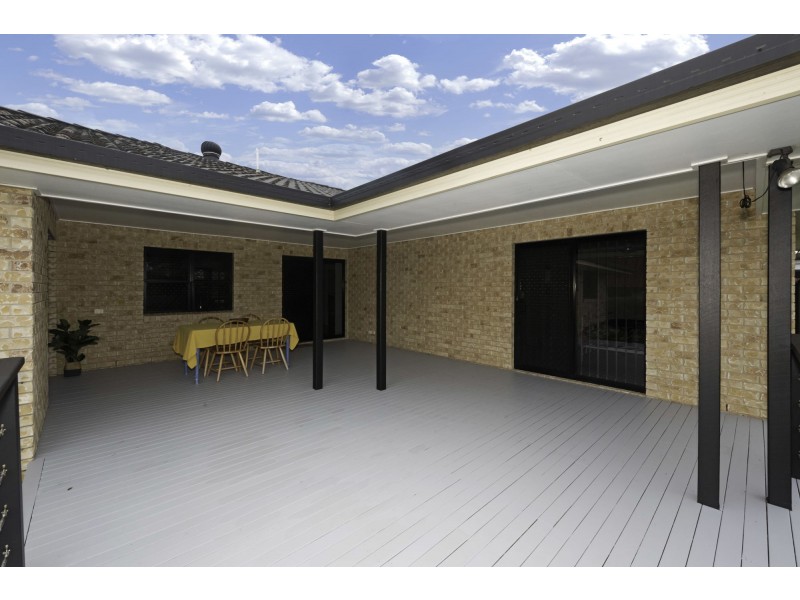 8 Bonsai Court, Glenella QLD 4740