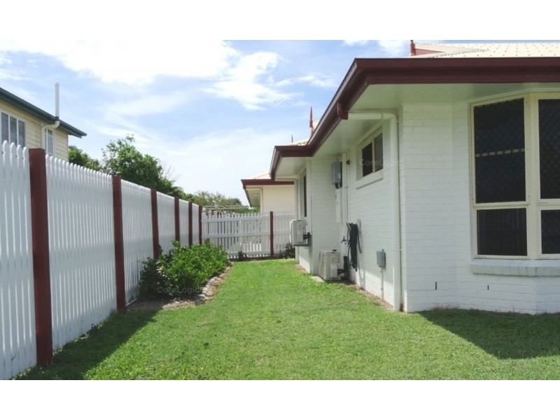 1/2 Sneyd Street, West Mackay QLD 4740