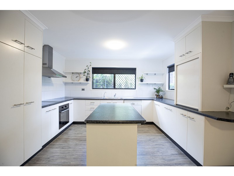 3 McCready Street, Rural View QLD 4740