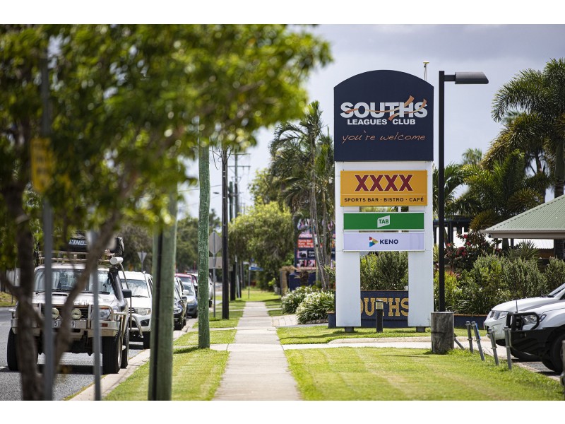 2/23 Napier Street, South Mackay QLD 4740