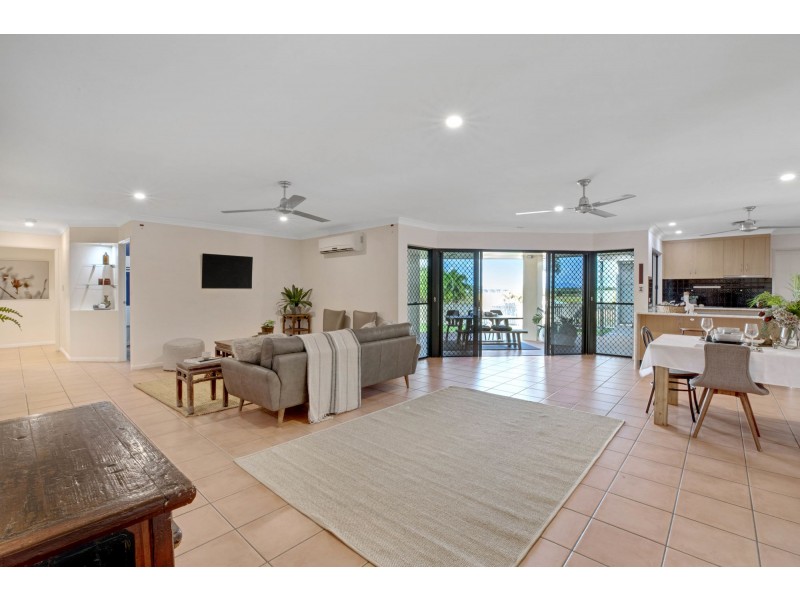 2 Jade Court, Glenella QLD 4740