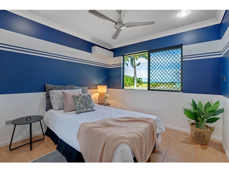 2 Jade Court, Glenella QLD 4740