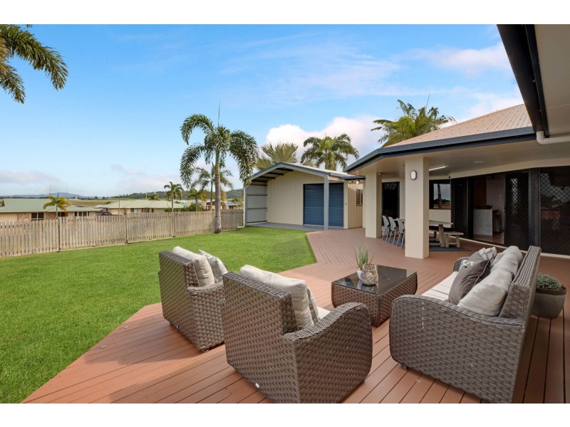 2 Jade Court, Glenella QLD 4740
