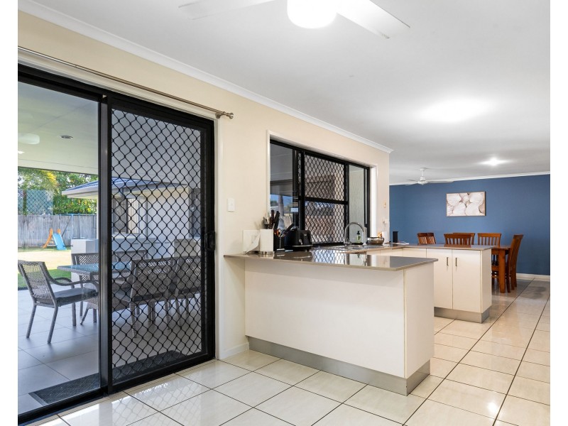 33 Spinnaker Way, Bucasia QLD 4750
