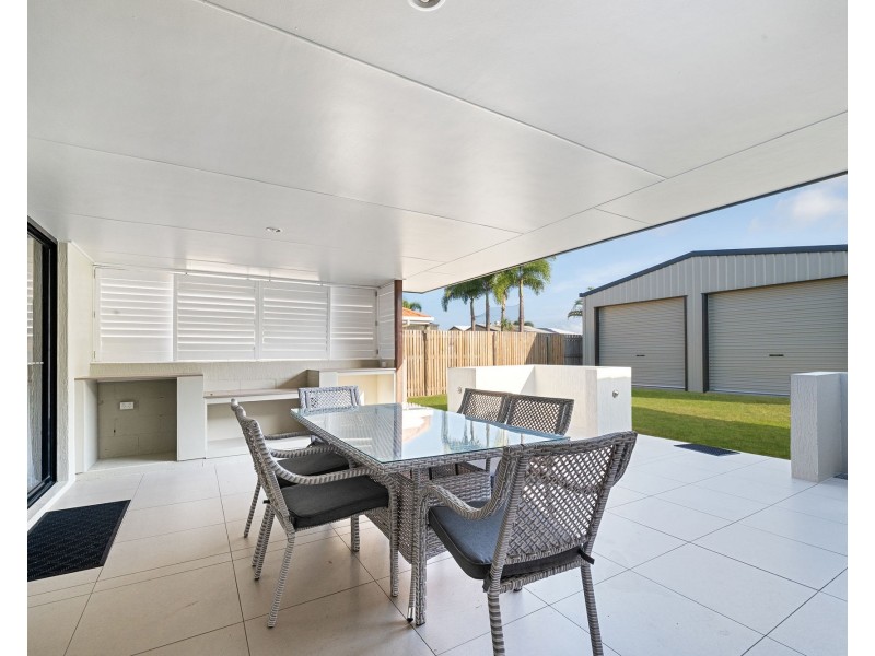 33 Spinnaker Way, Bucasia QLD 4750