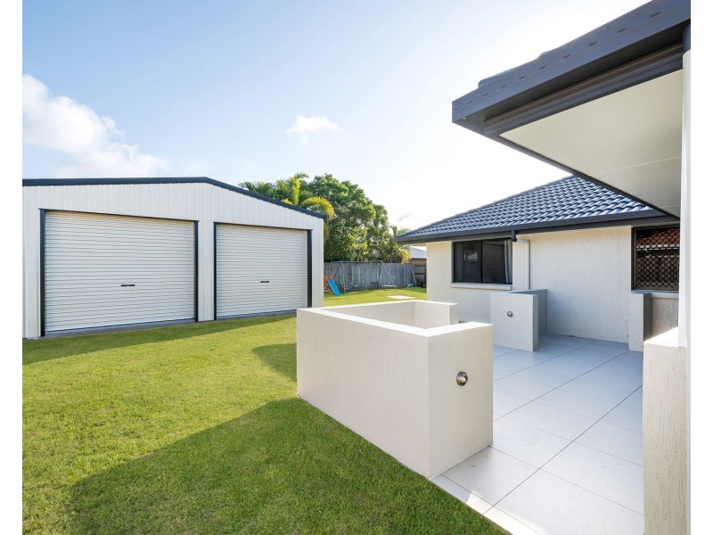 33 Spinnaker Way, Bucasia QLD 4750