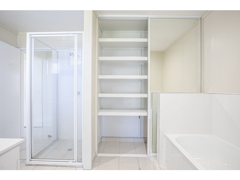 32 Pharlap Parade, Ooralea QLD 4740