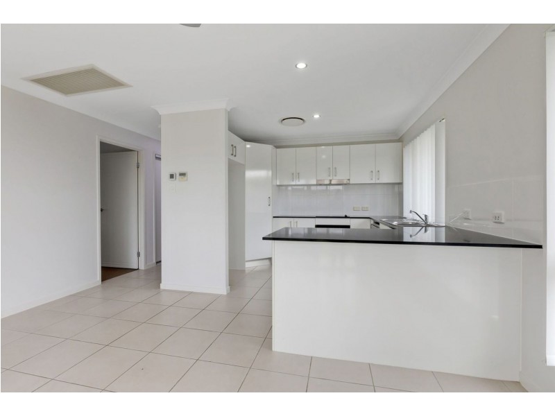 21 Parklane Crescent, Beaconsfield QLD 4740