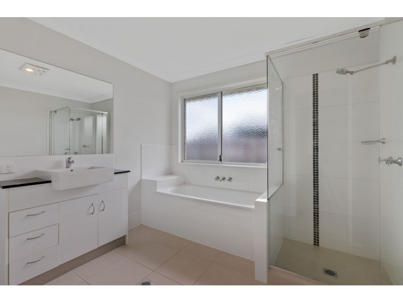 21 Parklane Crescent, Beaconsfield QLD 4740