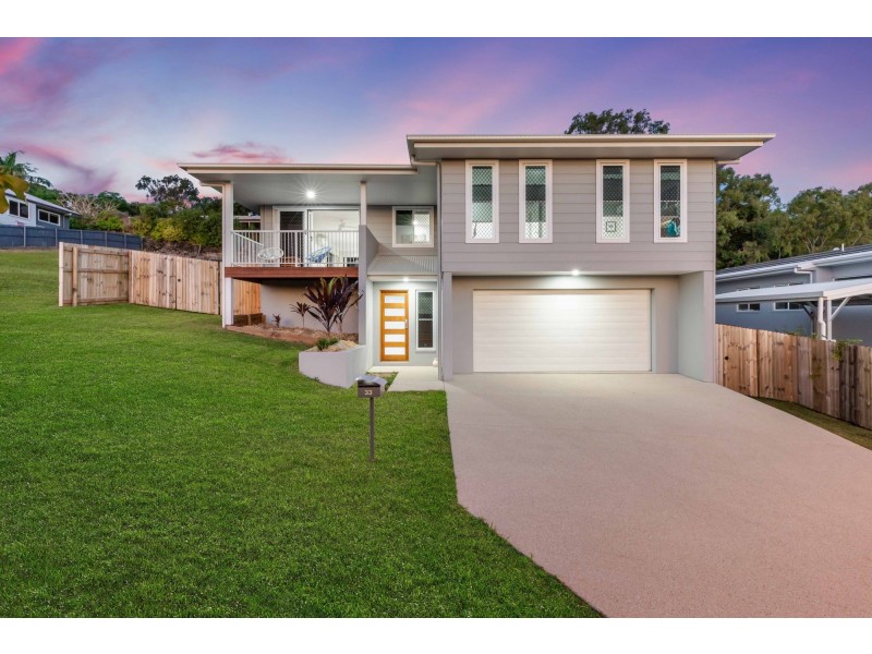 33 Azure Drive, Rural View QLD 4740
