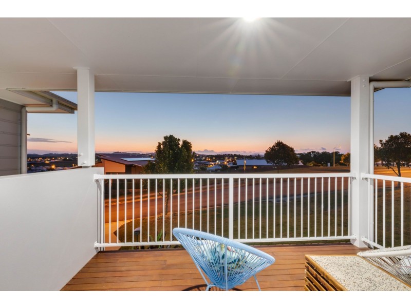 33 Azure Drive, Rural View QLD 4740