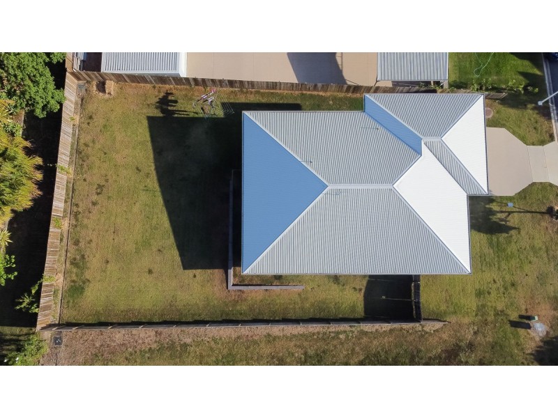 33 Azure Drive, Rural View QLD 4740