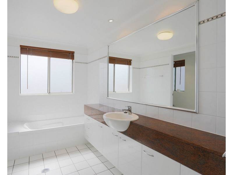 20/9 Megan Place, Mackay Harbour QLD 4740
