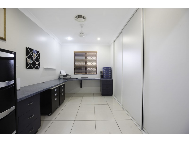 17 Sturt Crescent, Erakala QLD 4740