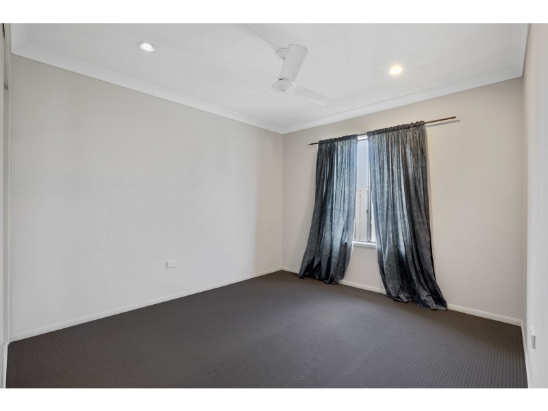 60 Whitehaven Drive, Blacks Beach QLD 4740