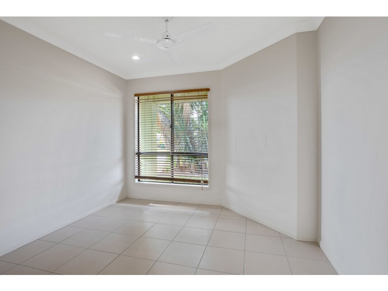 60 Whitehaven Drive, Blacks Beach QLD 4740