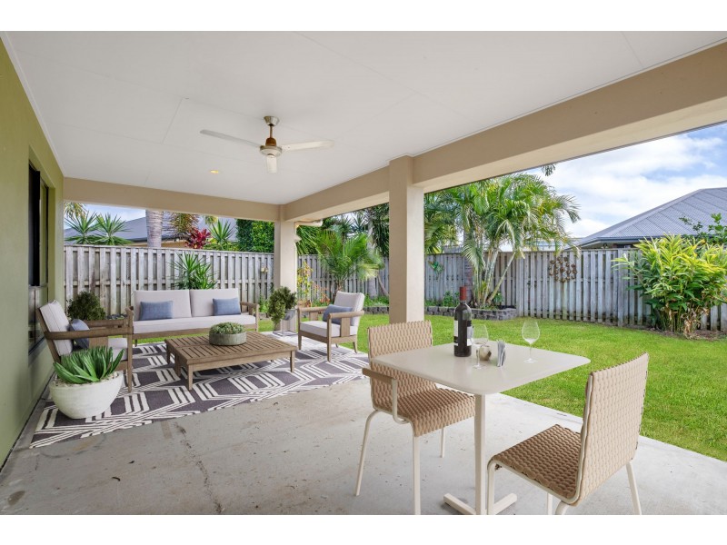 60 Whitehaven Drive, Blacks Beach QLD 4740