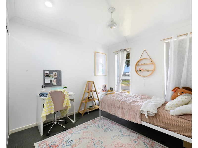 1&2/31 Primavera Boulevard, Beaconsfield QLD 4740