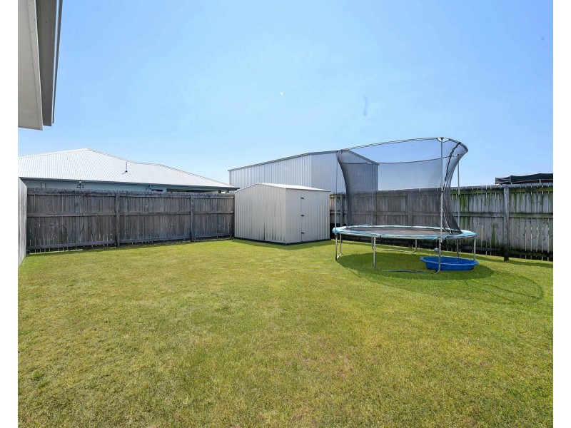 1&2/31 Primavera Boulevard, Beaconsfield QLD 4740