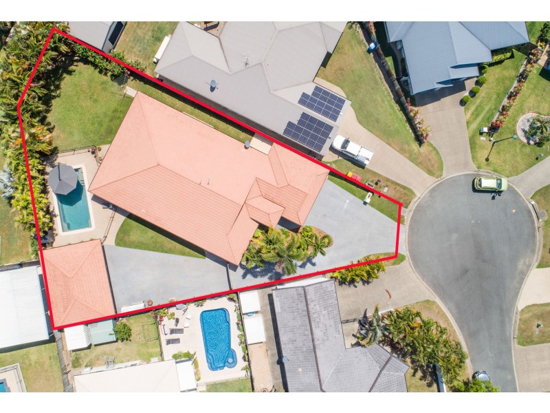 5 Mark Crescent, Glenella QLD 4740