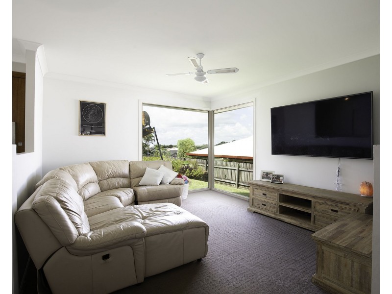 9 Roy Court, Glenella QLD 4740