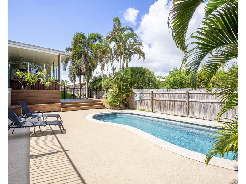 9 Roy Court, Glenella QLD 4740