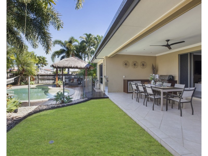 70 Gingham Street, Glenella QLD 4740