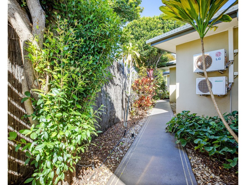 70 Gingham Street, Glenella QLD 4740