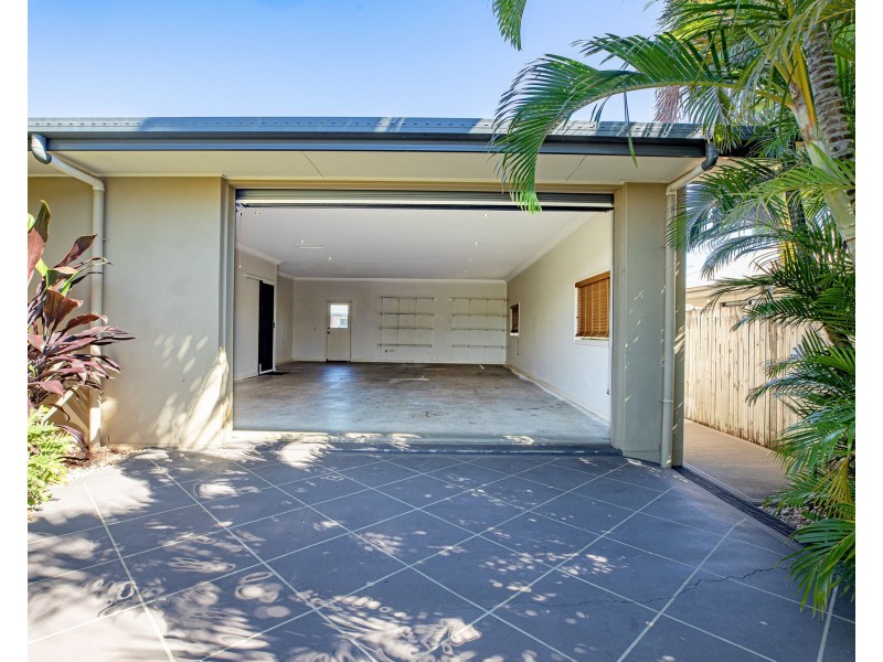 70 Gingham Street, Glenella QLD 4740