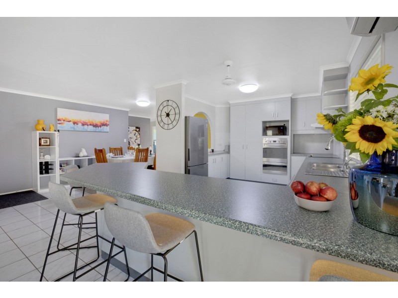 50 Fernleigh Avenue, Andergrove QLD 4740