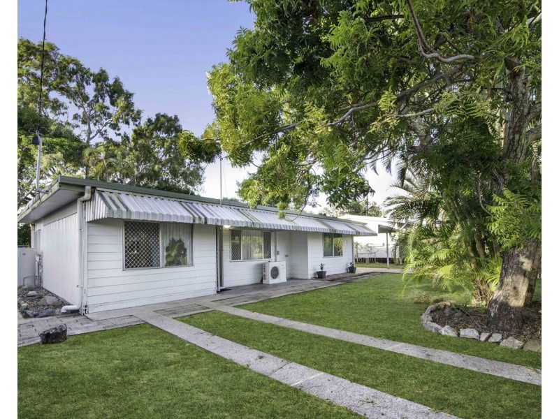 2 Rosella Street, Slade Point QLD 4740