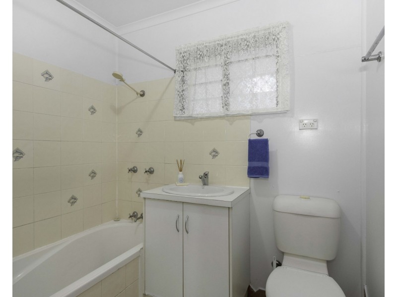 2 Rosella Street, Slade Point QLD 4740