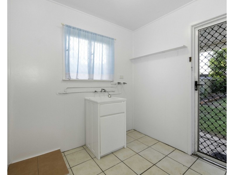 2 Rosella Street, Slade Point QLD 4740