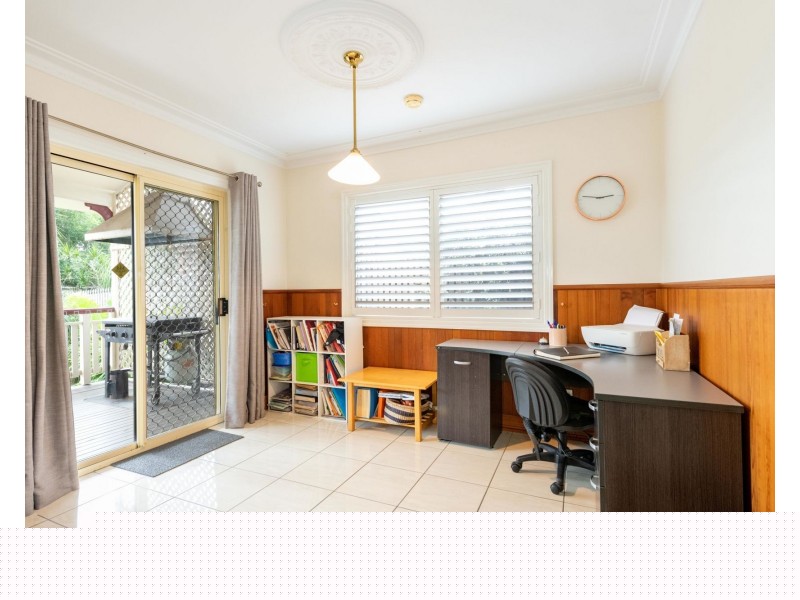 31 Bradman Drive, Glenella QLD 4740