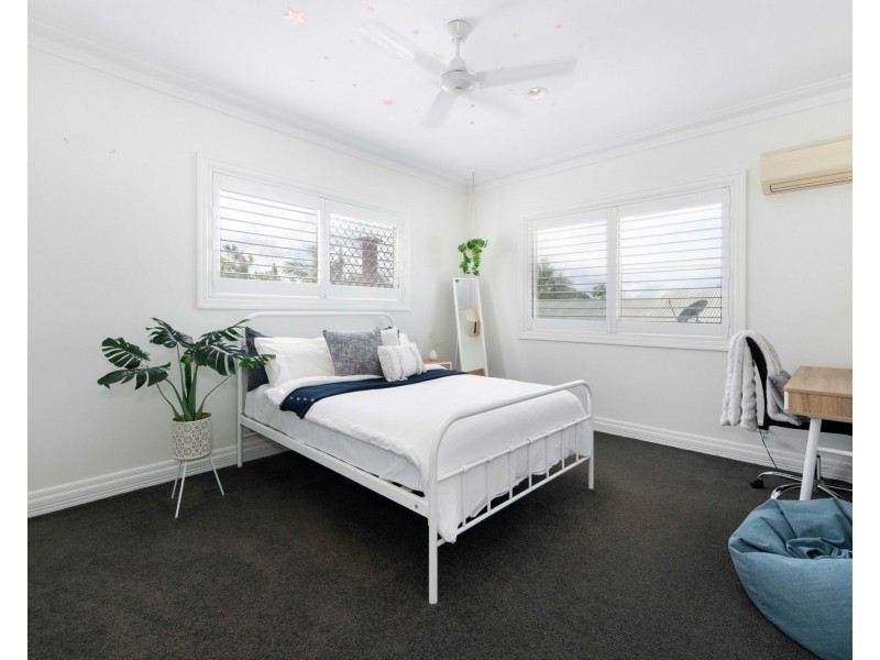 31 Bradman Drive, Glenella QLD 4740