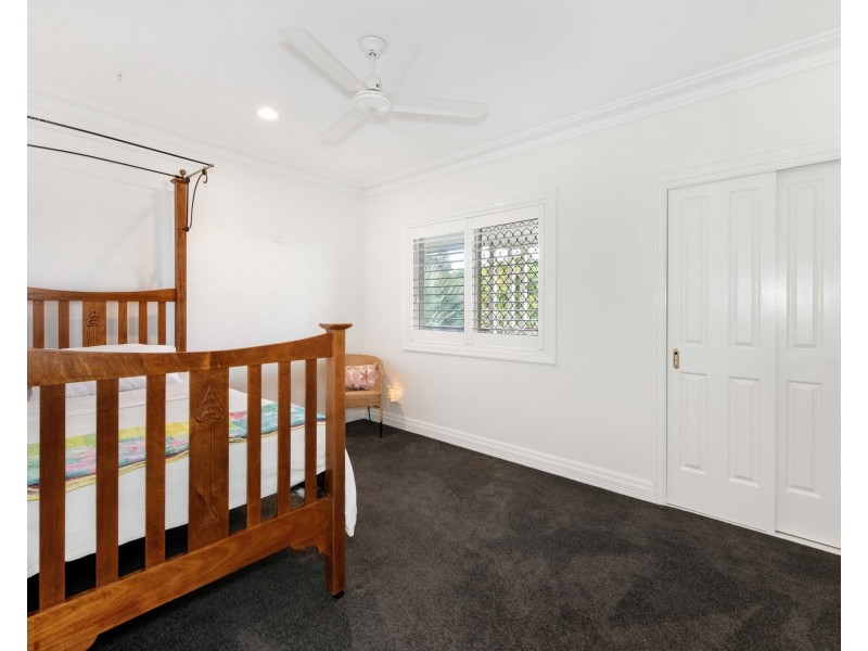 31 Bradman Drive, Glenella QLD 4740