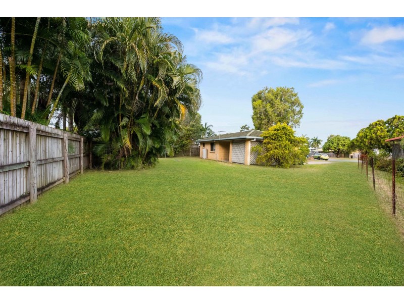 6 Durham Court, Beaconsfield QLD 4740