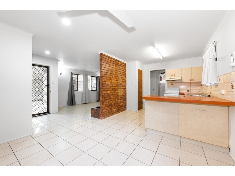 6 Durham Court, Beaconsfield QLD 4740