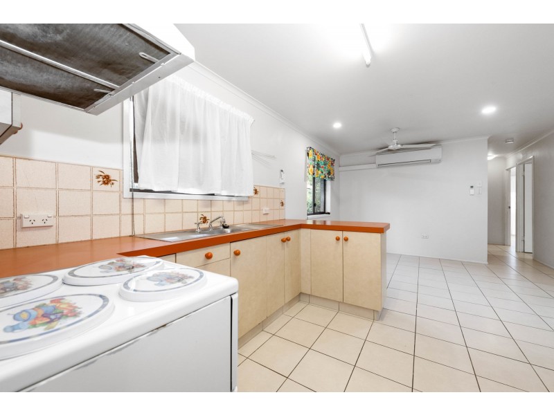 6 Durham Court, Beaconsfield QLD 4740