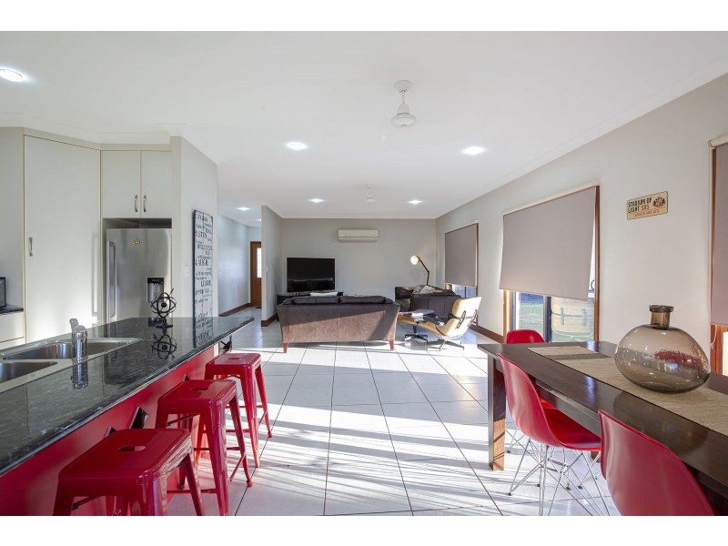 40 Village Circuit, Eimeo QLD 4740