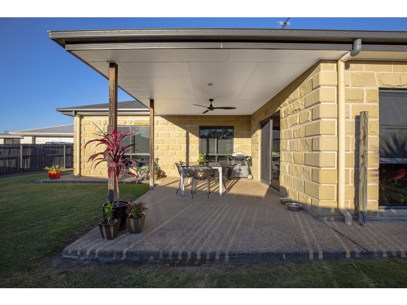 40 Village Circuit, Eimeo QLD 4740